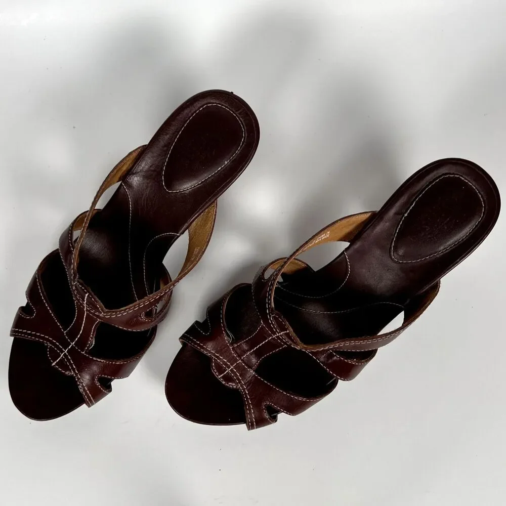 Clarks Sz 7M Artisan Tiga Leather Strappy Brown Heels Sandals Open Toe - Picture 3 of 9